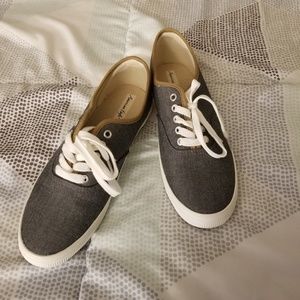American Eagle shoes